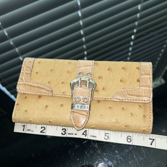 GUESS LEATHER WALLET - Picture 8 of 9